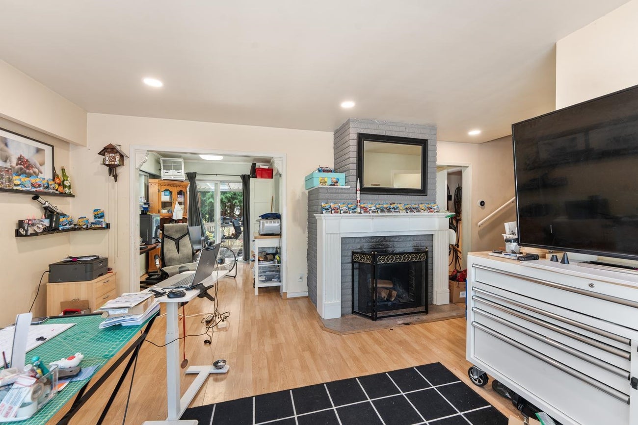 2246 Austin Avenue - Central Coquitlam Single Family Residence for Sale, 2 Bedrooms (R3154464)# - 6