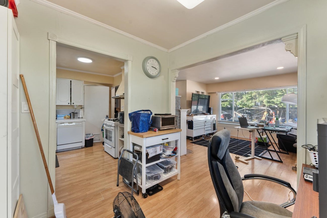 2246 Austin Avenue - Central Coquitlam Single Family Residence for Sale, 2 Bedrooms (R3154464)# - 8