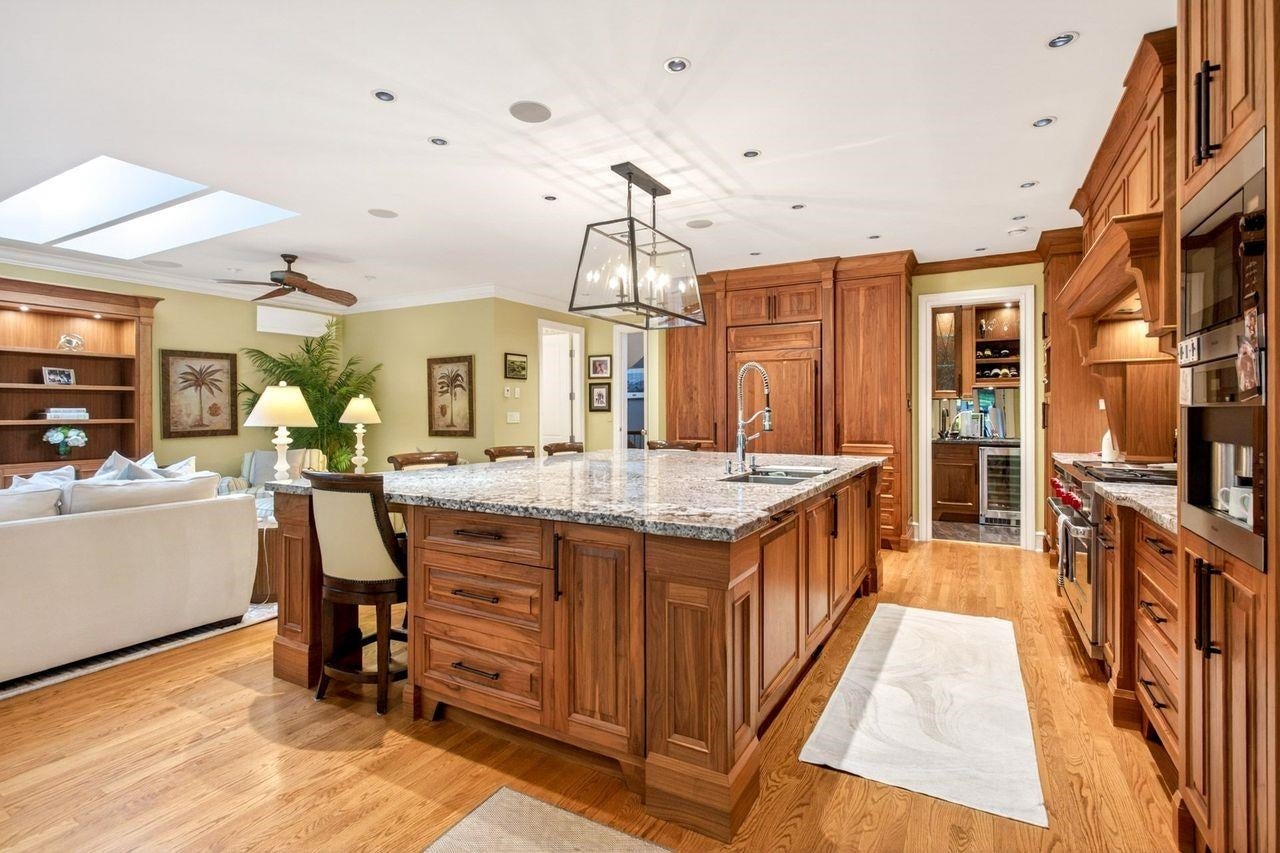 805 Rochester Avenue - Coquitlam West Single Family Residence for Sale, 6 Bedrooms (R3154917)# - 13