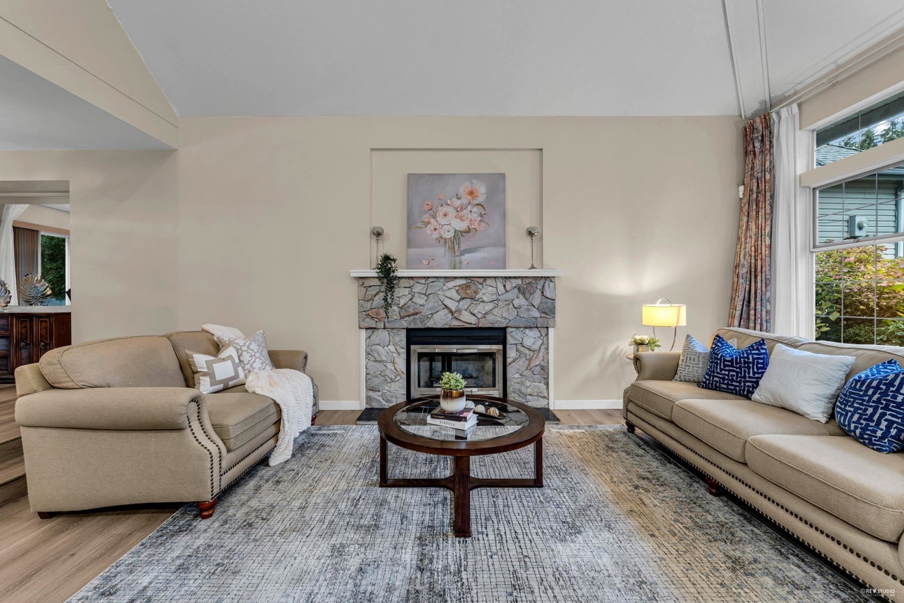 2986 Delahaye Drive - Canyon Springs Single Family Residence for Sale, 4 Bedrooms (R3154947)# - 4