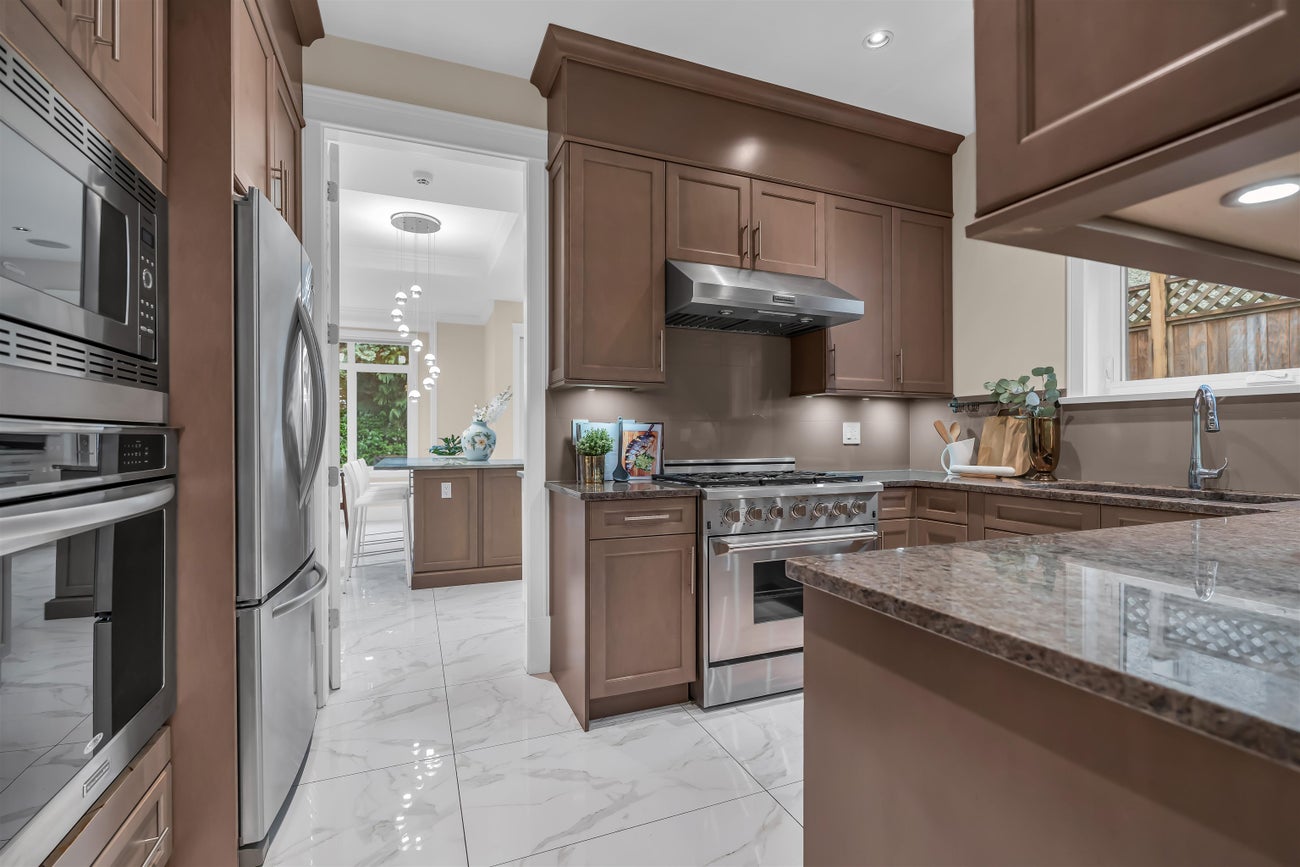 8168 Hunter Street - Government Road Single Family Residence for Sale, 7 Bedrooms (R3154998)# - 7