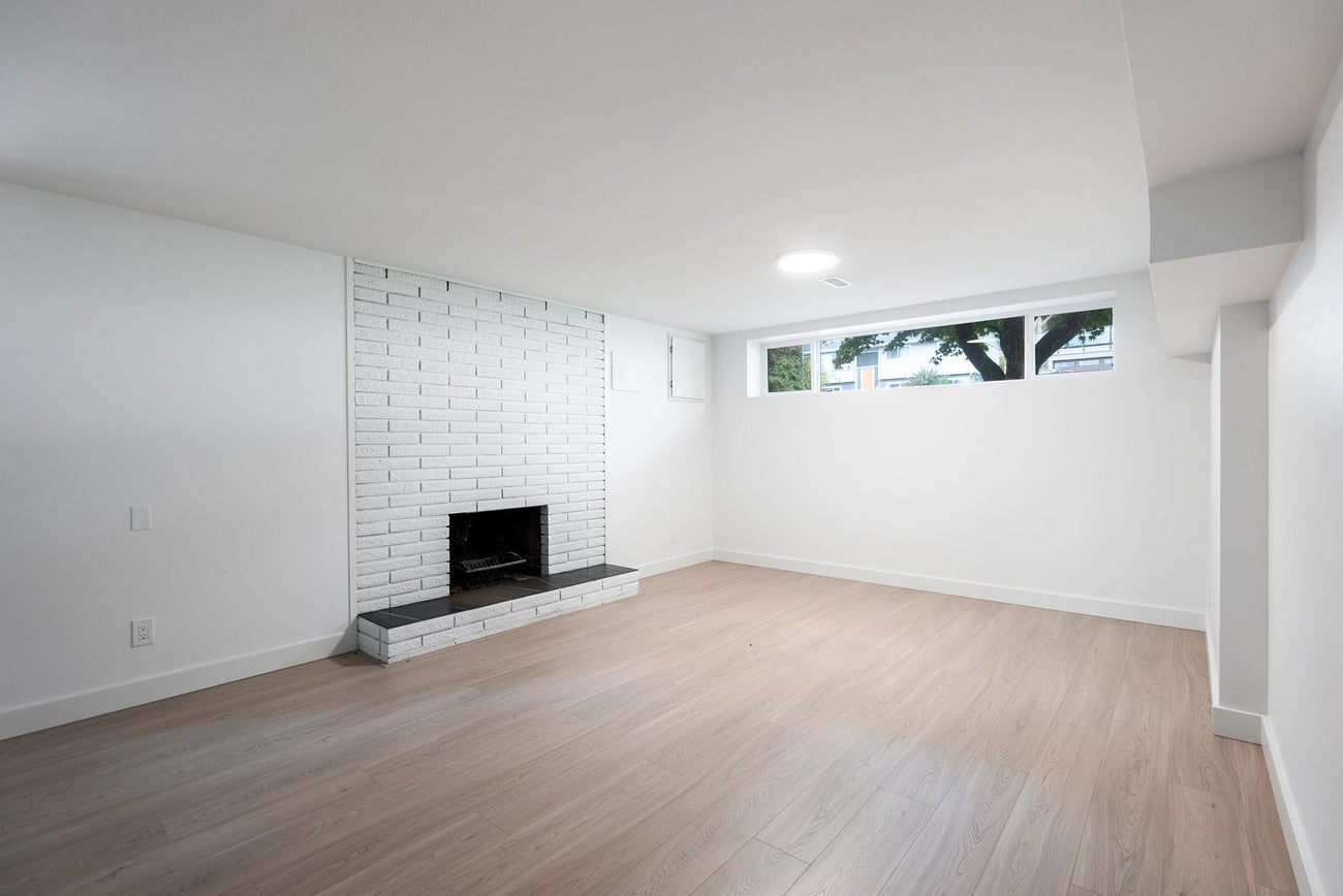 1410 Dansey Avenue - Central Coquitlam Single Family Residence for Sale, 4 Bedrooms (R3155291)# - 26 1410 Dansey Avenue - Central Coquitlam Single Family Residence for Sale, 4 Bedrooms (R3155291)# - 26