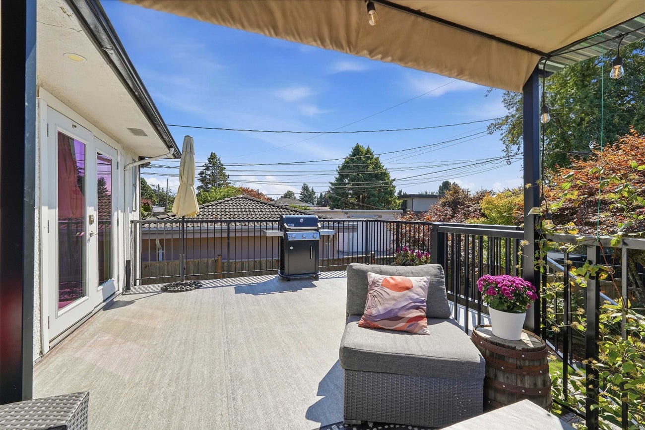 6876 Hycrest Drive - Montecito Single Family Residence for Sale, 4 Bedrooms (R3155845)# - 17