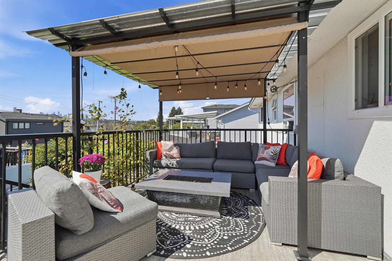 6876 Hycrest Drive - Montecito Single Family Residence for Sale, 4 Bedrooms (R3155845)# - 18