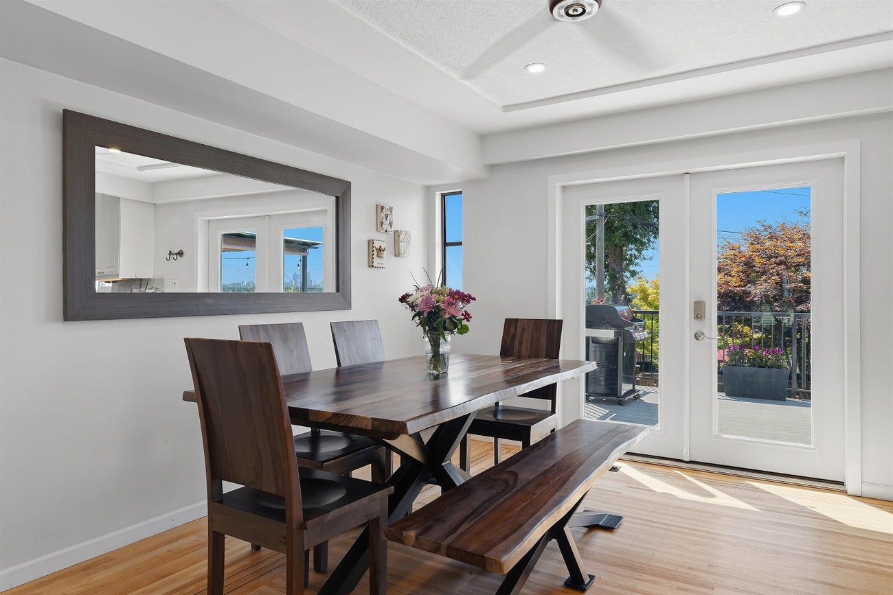 6876 Hycrest Drive - Montecito Single Family Residence for Sale, 4 Bedrooms (R3155845)# - 6