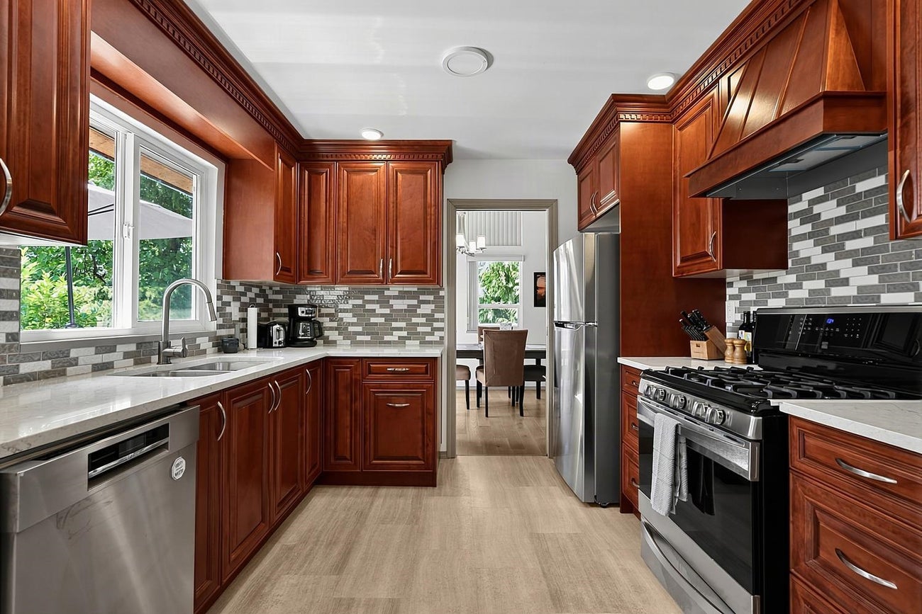 1179 Kerwan Place - Central Coquitlam Single Family Residence for Sale, 5 Bedrooms (R3155865)# - 10
