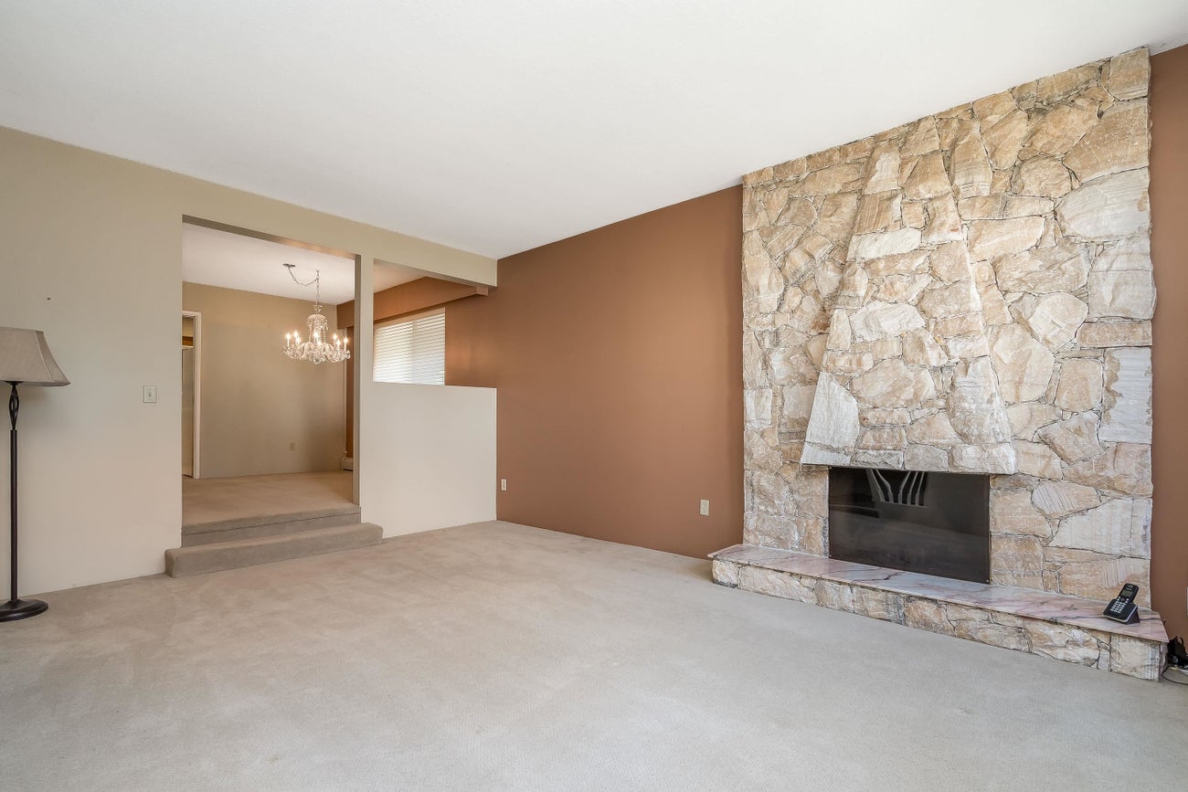 571 Berry Street - Central Coquitlam Single Family Residence for Sale, 3 Bedrooms (R3156042)# - 10
