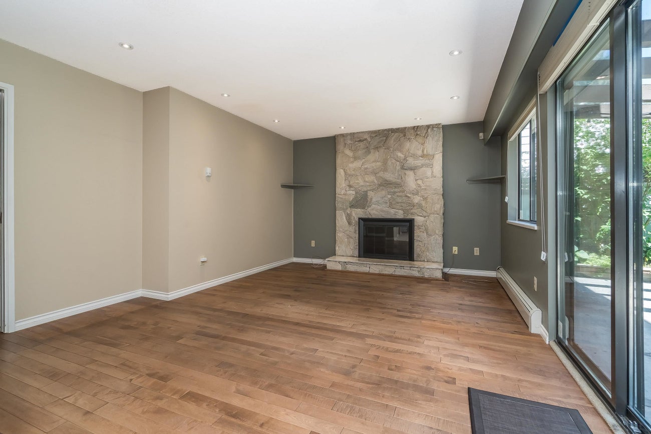 571 Berry Street - Central Coquitlam Single Family Residence for Sale, 3 Bedrooms (R3156042)# - 15