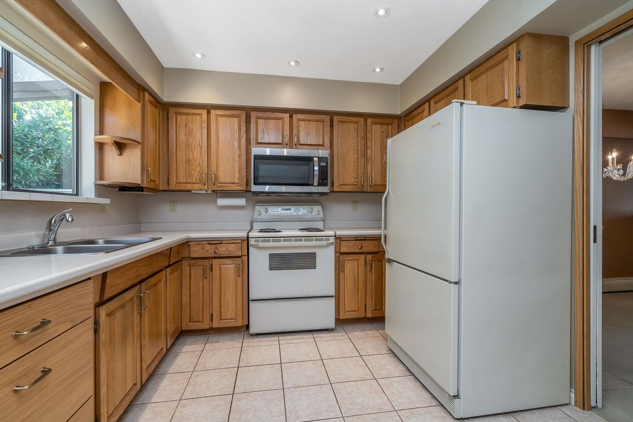 571 Berry Street - Central Coquitlam Single Family Residence for Sale, 3 Bedrooms (R3156042)# - 20