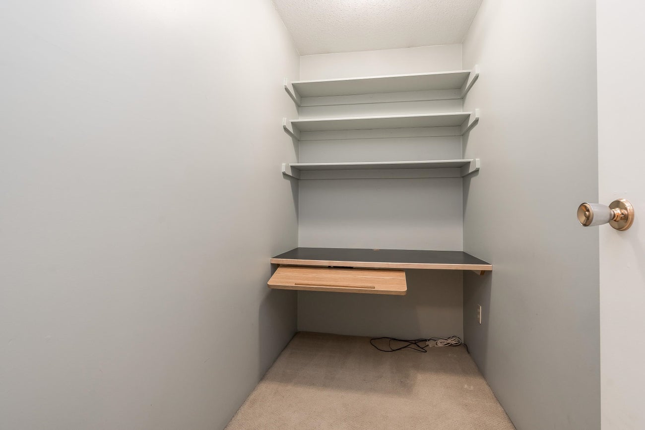 571 Berry Street - Central Coquitlam Single Family Residence for Sale, 3 Bedrooms (R3156042)# - 28