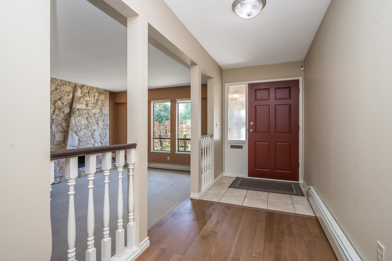 571 Berry Street - Central Coquitlam Single Family Residence for Sale, 3 Bedrooms (R3156042)# - 5