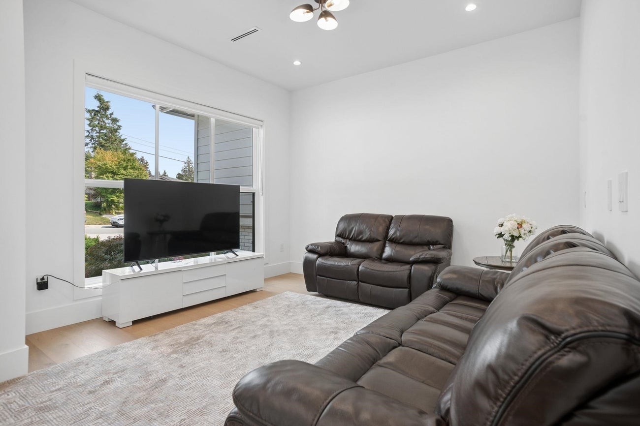 416 Trinity Street - Central Coquitlam Single Family Residence for Sale, 8 Bedrooms (R3156280)# - 11