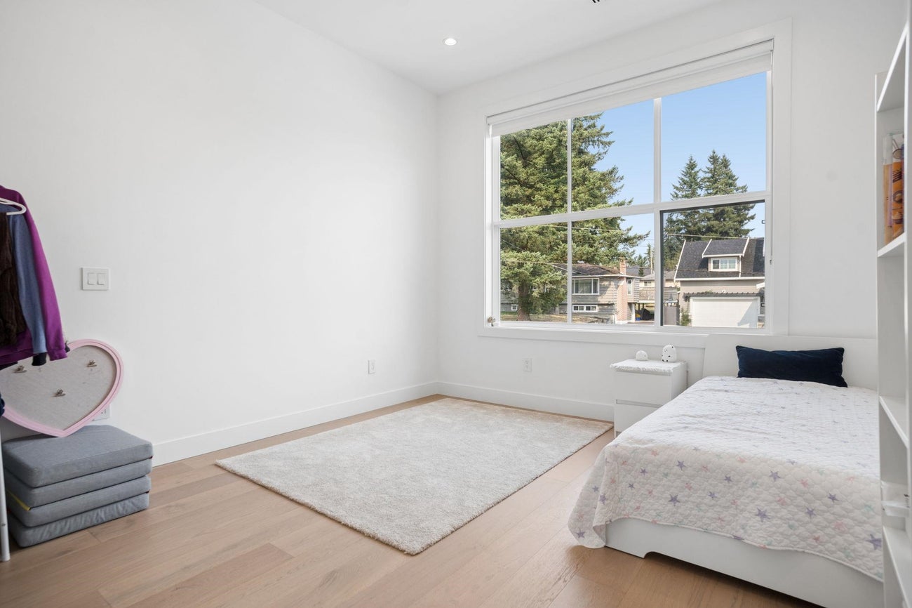 416 Trinity Street - Central Coquitlam Single Family Residence for Sale, 8 Bedrooms (R3156280)# - 24