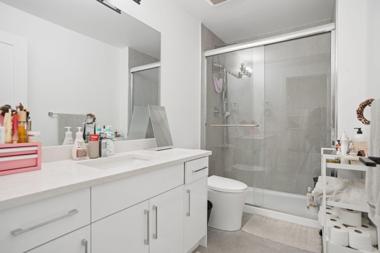 416 Trinity Street - Central Coquitlam Single Family Residence for Sale, 8 Bedrooms (R3156280)# - 32
