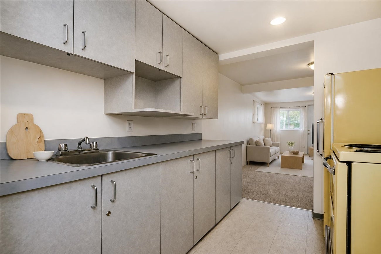329 Marmont Street - Maillardville Single Family Residence for Sale, 5 Bedrooms (R3156580)# - 19