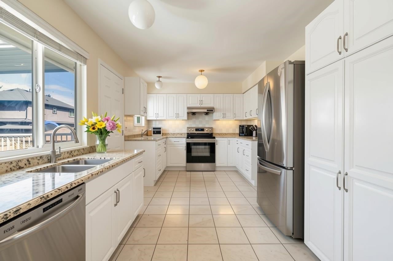 675 Duncan Avenue - Sperling-Duthie Single Family Residence for Sale, 5 Bedrooms (R3156733)# - 3 675 Duncan Avenue - Sperling-Duthie Single Family Residence for Sale, 5 Bedrooms (R3156733)# - 3