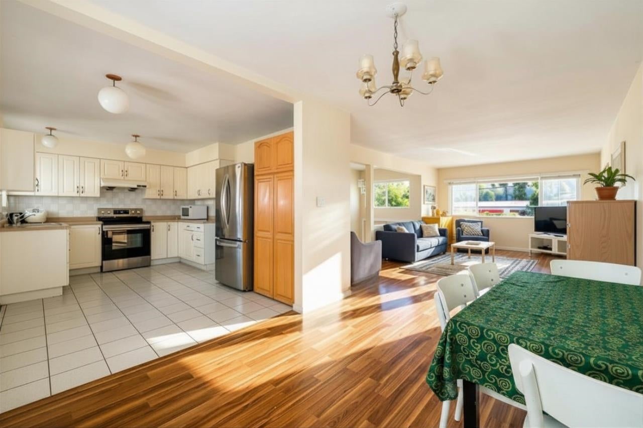 675 Duncan Avenue - Sperling-Duthie Single Family Residence for Sale, 5 Bedrooms (R3156733)# - 7 675 Duncan Avenue - Sperling-Duthie Single Family Residence for Sale, 5 Bedrooms (R3156733)# - 7