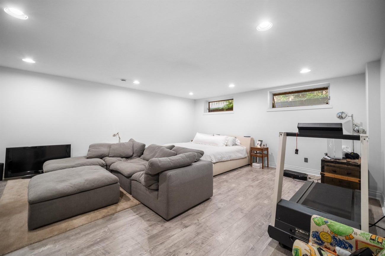 414 Walker Street - Coquitlam West Single Family Residence for Sale, 6 Bedrooms (R3157019)# - 38