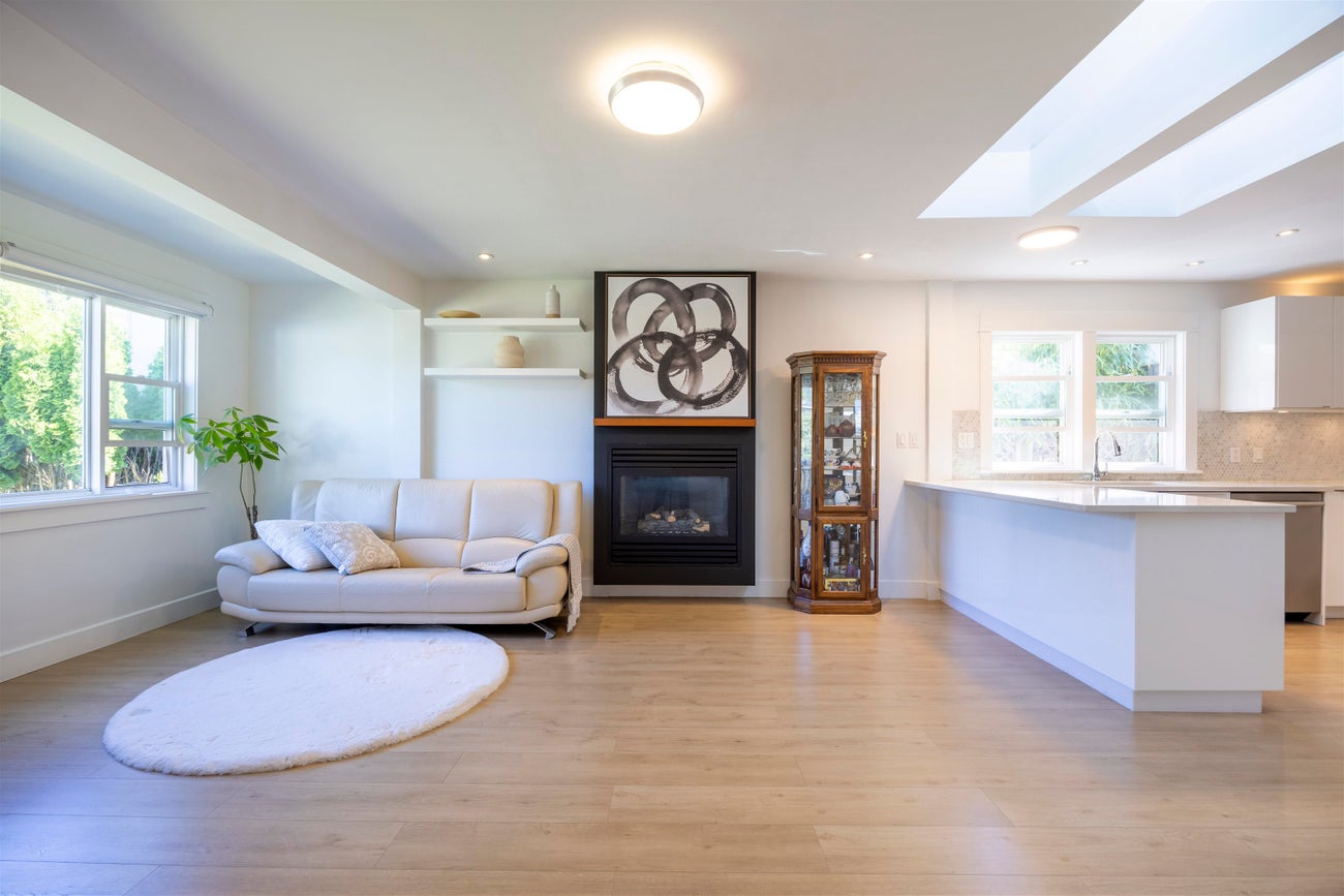 931 Sperling Avenue - Sperling-Duthie Single Family Residence for Sale, 3 Bedrooms (R3157087)# - 7 931 Sperling Avenue - Sperling-Duthie Single Family Residence for Sale, 3 Bedrooms (R3157087)# - 7