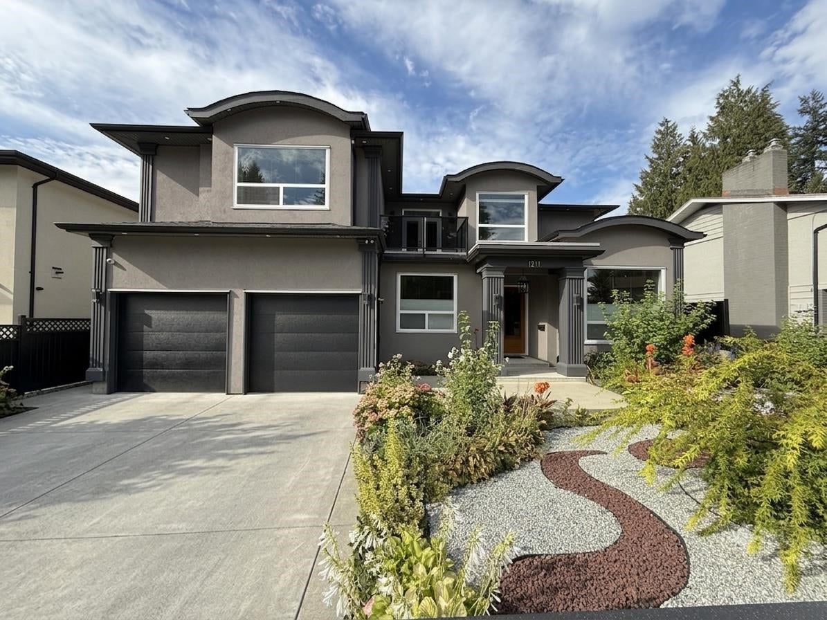 1211 Foster Avenue - Central Coquitlam Single Family Residence for Sale, 8 Bedrooms (R3157393)# - 1