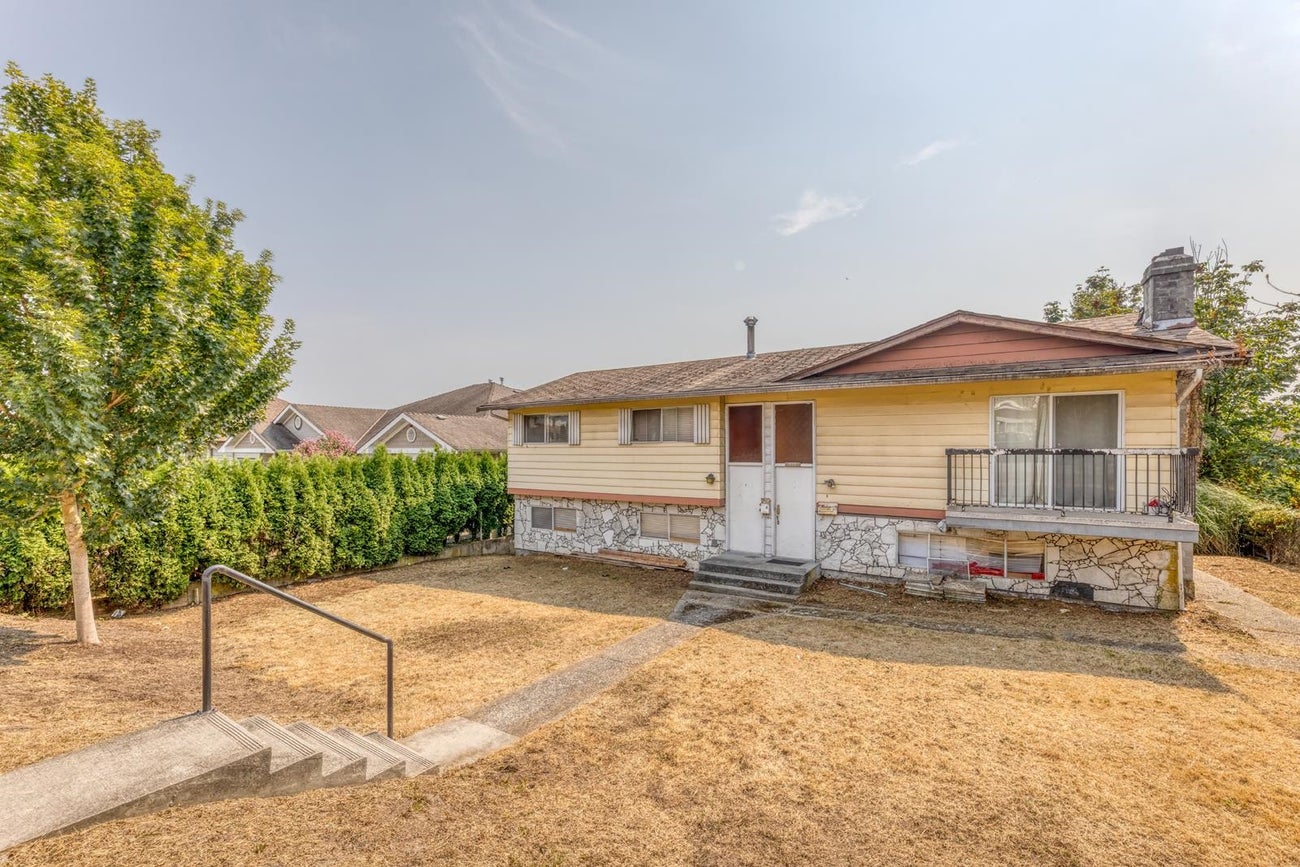 920 Harris Avenue - Maillardville Single Family Residence for Sale, 5 Bedrooms (R3157705)# - 2