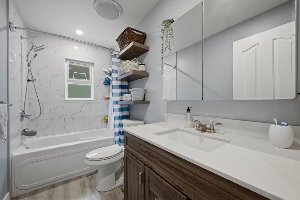 2416 Tolmie Avenue - Central Coquitlam Single Family Residence for Sale, 5 Bedrooms (R3157953)# - 27