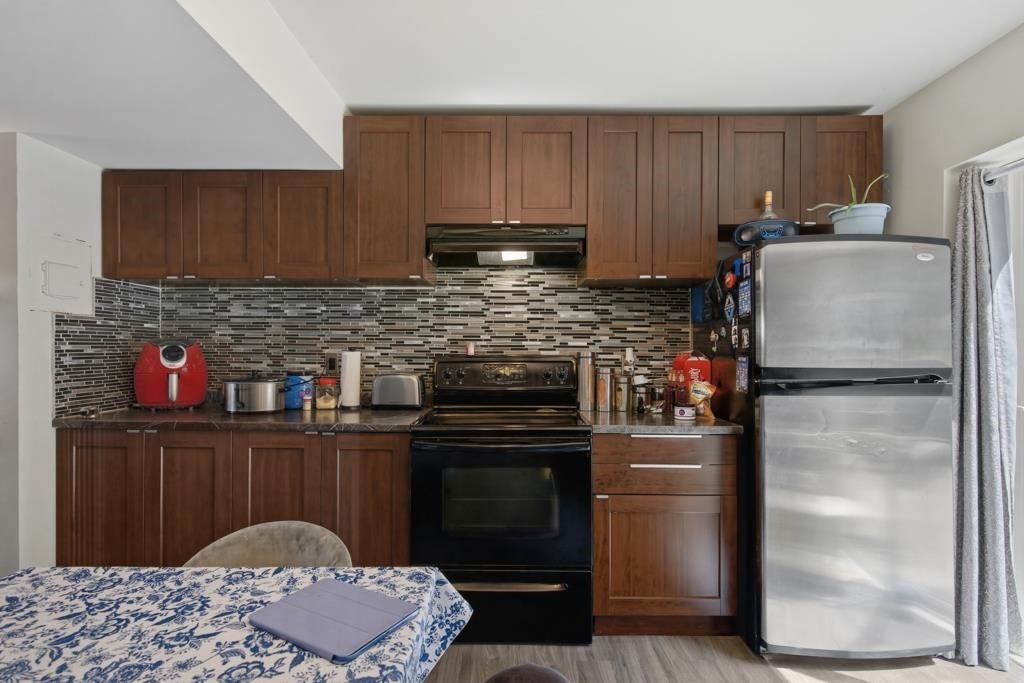 2416 Tolmie Avenue - Central Coquitlam Single Family Residence for Sale, 5 Bedrooms (R3157953)# - 35