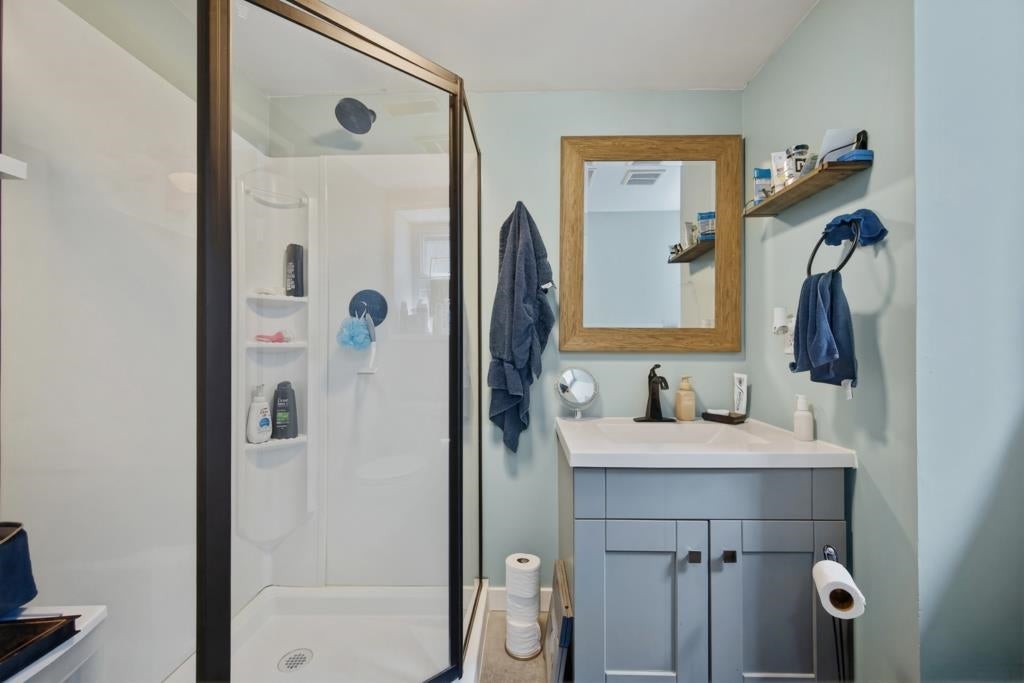 2416 Tolmie Avenue - Central Coquitlam Single Family Residence for Sale, 5 Bedrooms (R3157953)# - 37