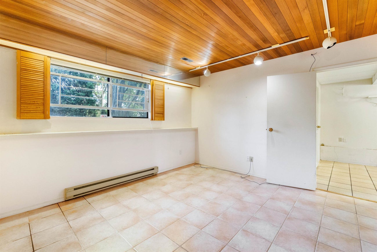 2019 Paulus Crescent - Montecito Single Family Residence for Sale, 4 Bedrooms (R3158018)# - 30 2019 Paulus Crescent - Montecito Single Family Residence for Sale, 4 Bedrooms (R3158018)# - 30