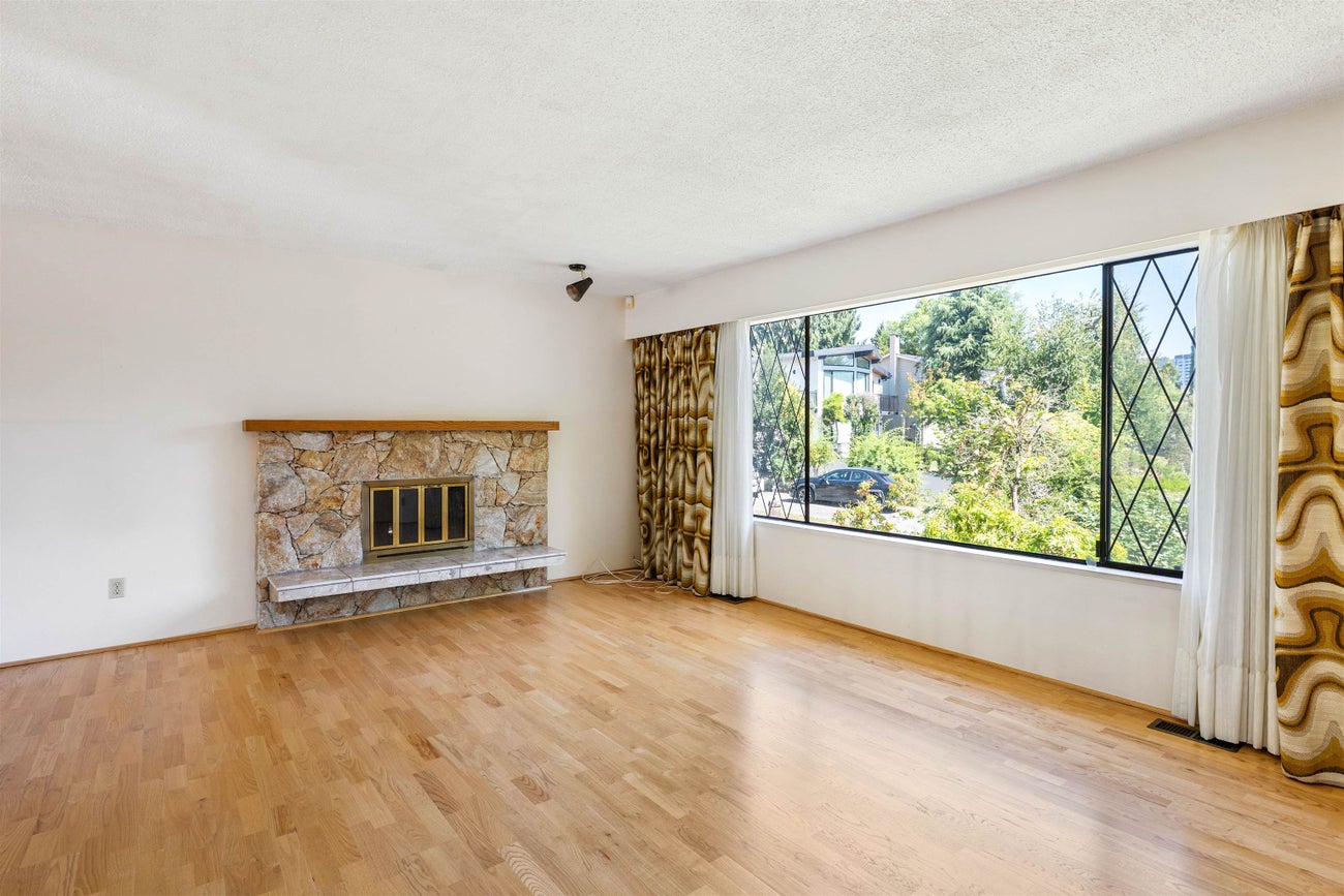 2019 Paulus Crescent - Montecito Single Family Residence for Sale, 4 Bedrooms (R3158018)# - 4 2019 Paulus Crescent - Montecito Single Family Residence for Sale, 4 Bedrooms (R3158018)# - 4