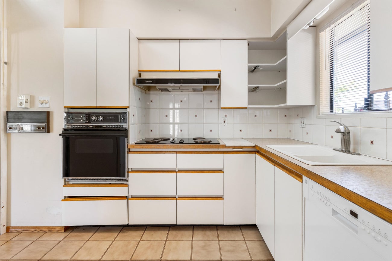2019 Paulus Crescent - Montecito Single Family Residence for Sale, 4 Bedrooms (R3158018)# - 8 2019 Paulus Crescent - Montecito Single Family Residence for Sale, 4 Bedrooms (R3158018)# - 8