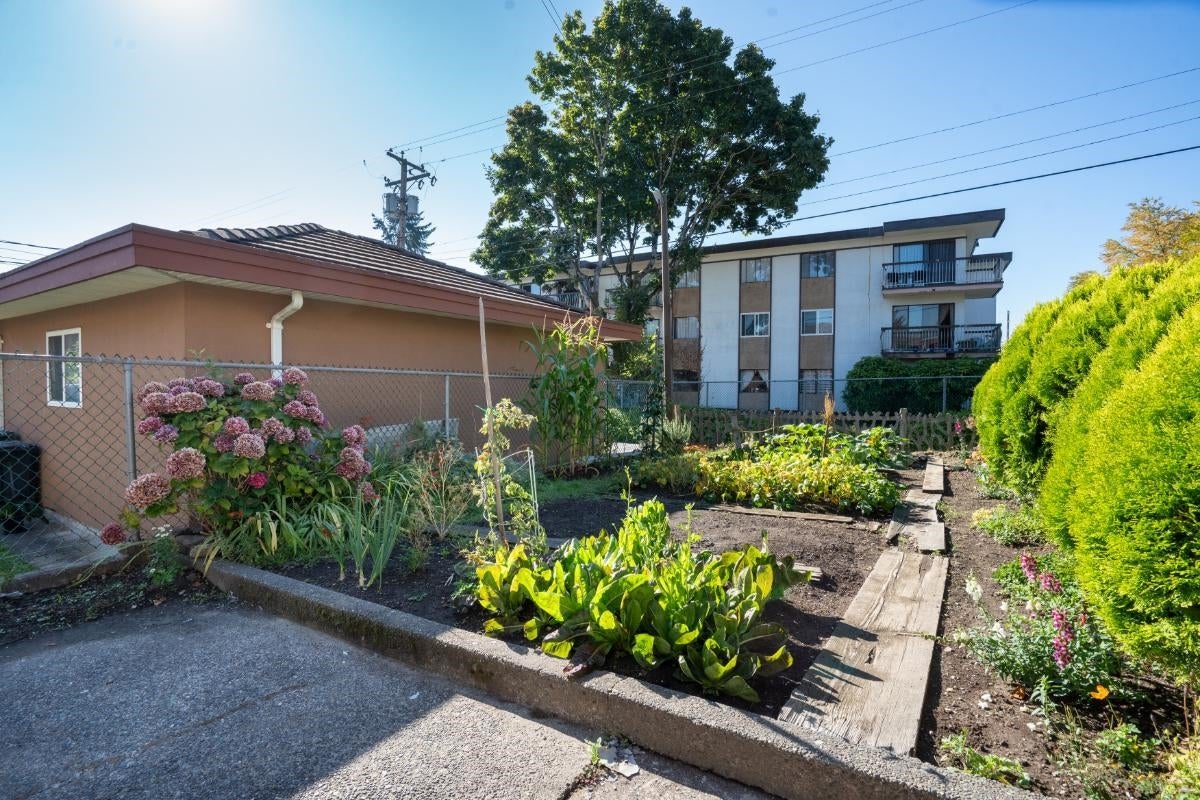 232 Macdonald Avenue - Vancouver Heights Single Family Residence for Sale, 6 Bedrooms (R3158267)# - 21
