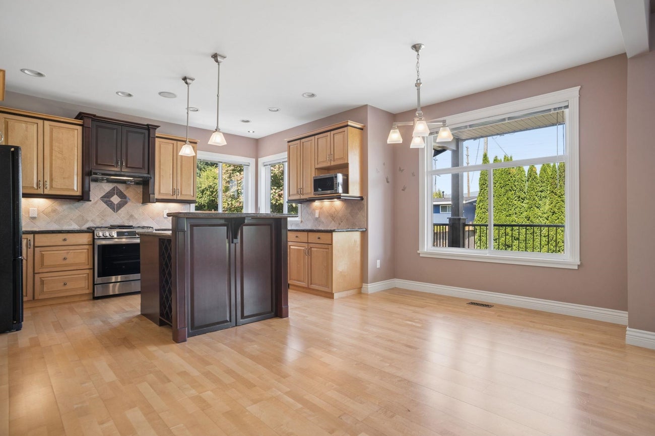 789 Grover Avenue - Coquitlam West Single Family Residence for Sale, 4 Bedrooms (R3158297)# - 12