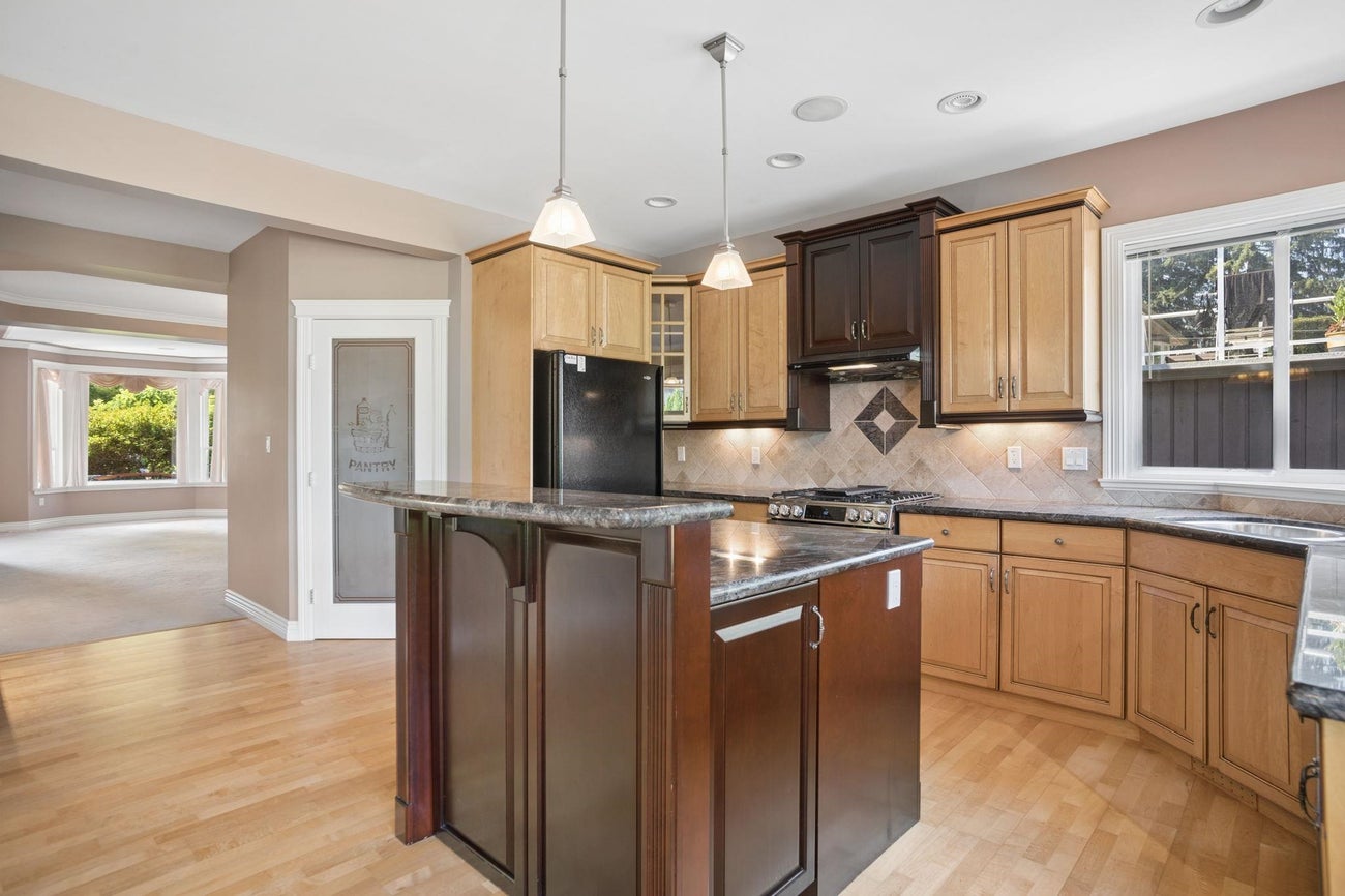 789 Grover Avenue - Coquitlam West Single Family Residence for Sale, 4 Bedrooms (R3158297)# - 16