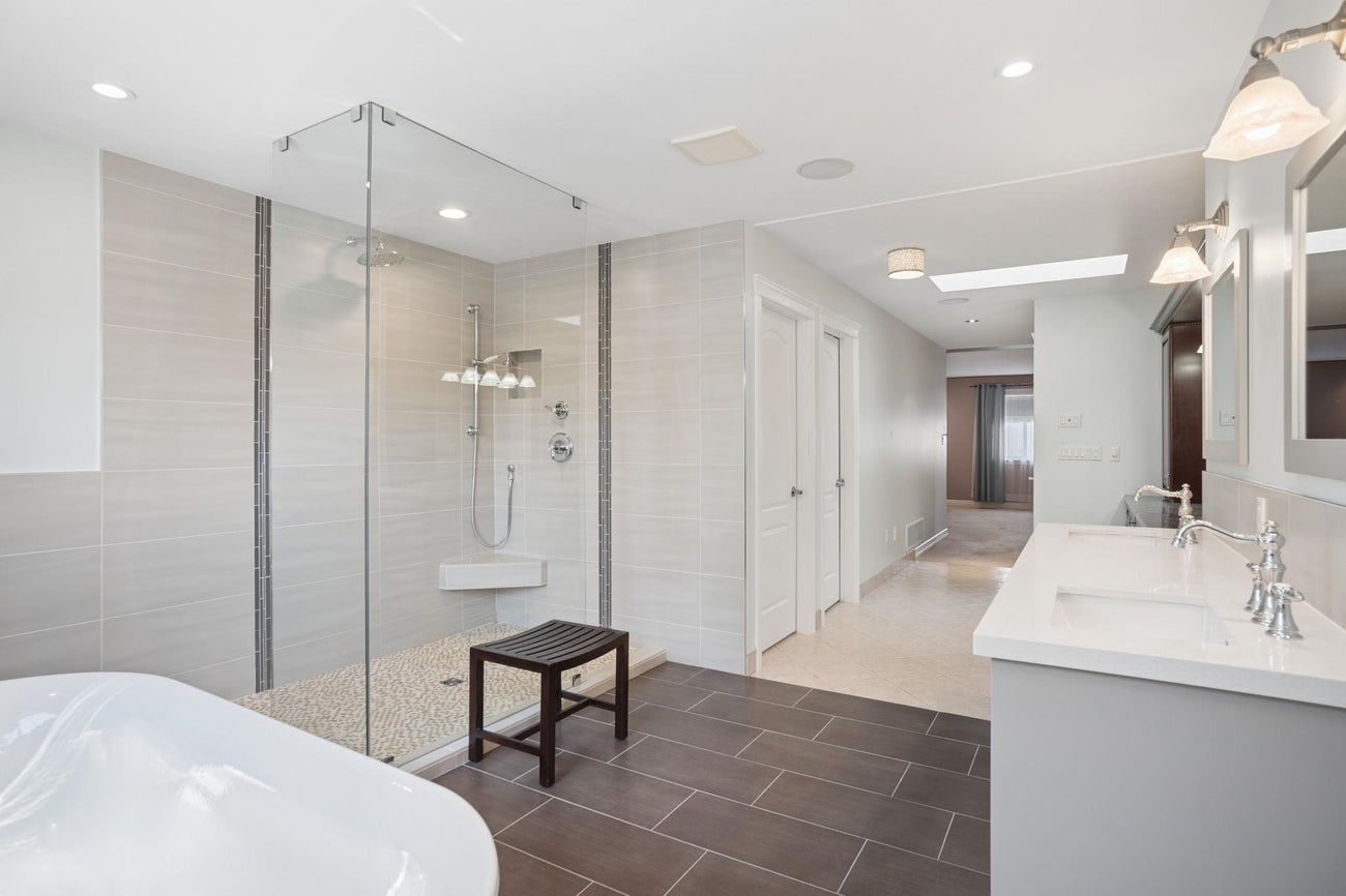 789 Grover Avenue - Coquitlam West Single Family Residence for Sale, 4 Bedrooms (R3158297)# - 32
