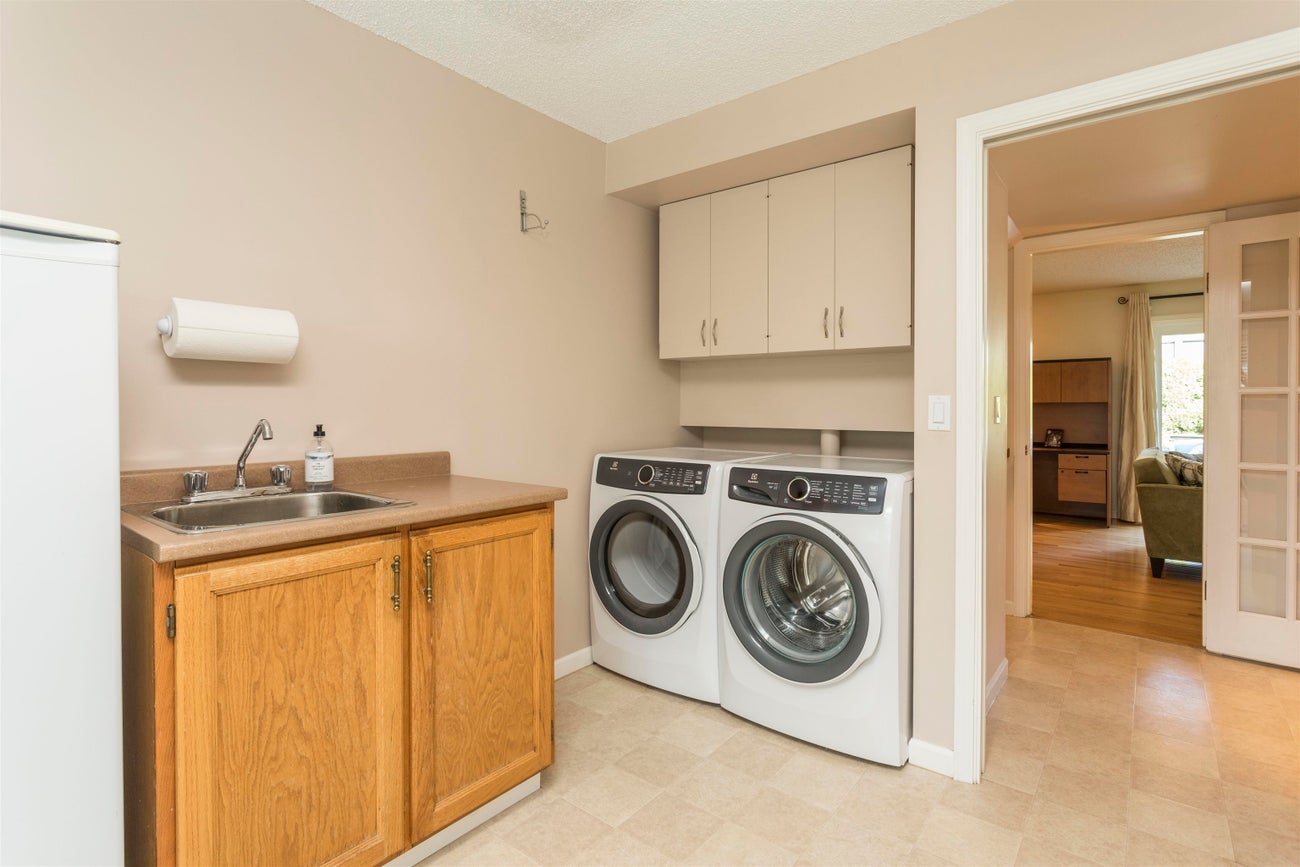 829 Alama Avenue - Coquitlam West Single Family Residence for Sale, 5 Bedrooms (R3158304)# - 15