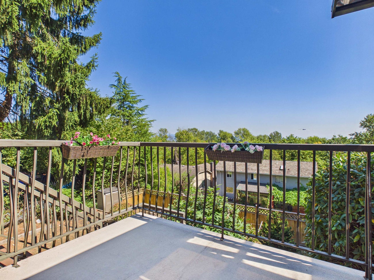 487 Alouette Drive - Coquitlam East Single Family Residence for Sale, 7 Bedrooms (R3158489)# - 24