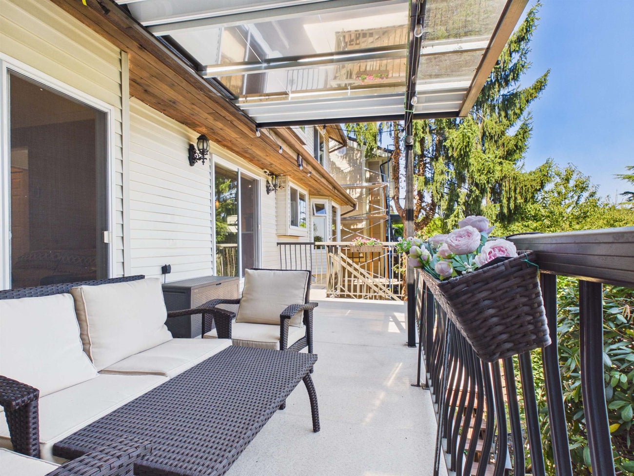 487 Alouette Drive - Coquitlam East Single Family Residence for Sale, 7 Bedrooms (R3158489)# - 25