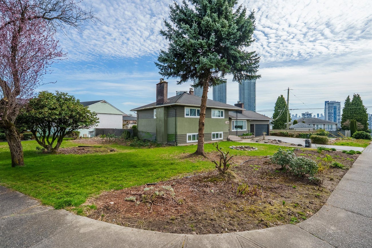 1740 Beta Avenue - Brentwood Park Single Family Residence for Sale, 4 Bedrooms (R3158911)# - 5