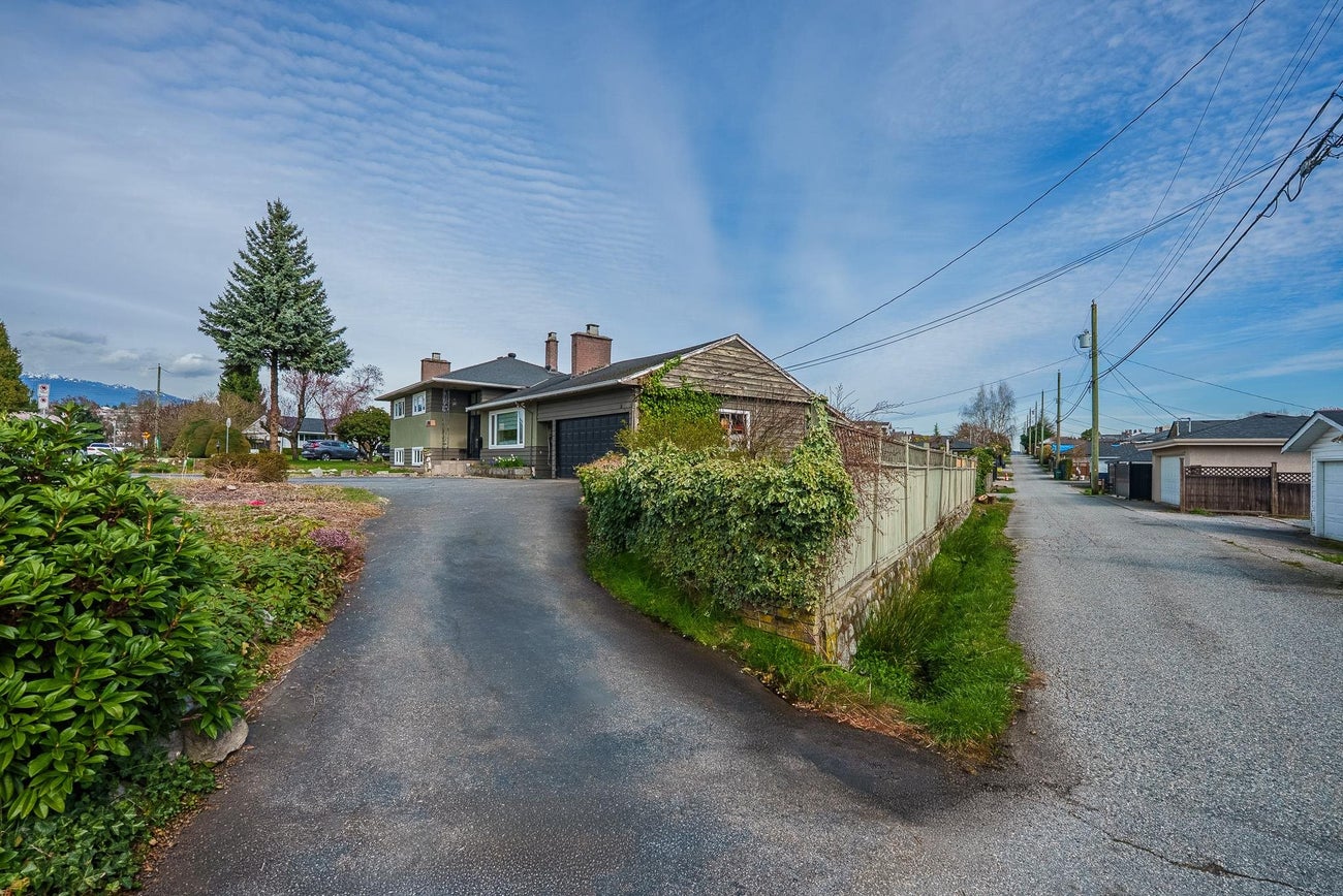 1740 Beta Avenue - Brentwood Park Single Family Residence for Sale, 4 Bedrooms (R3158911)# - 9