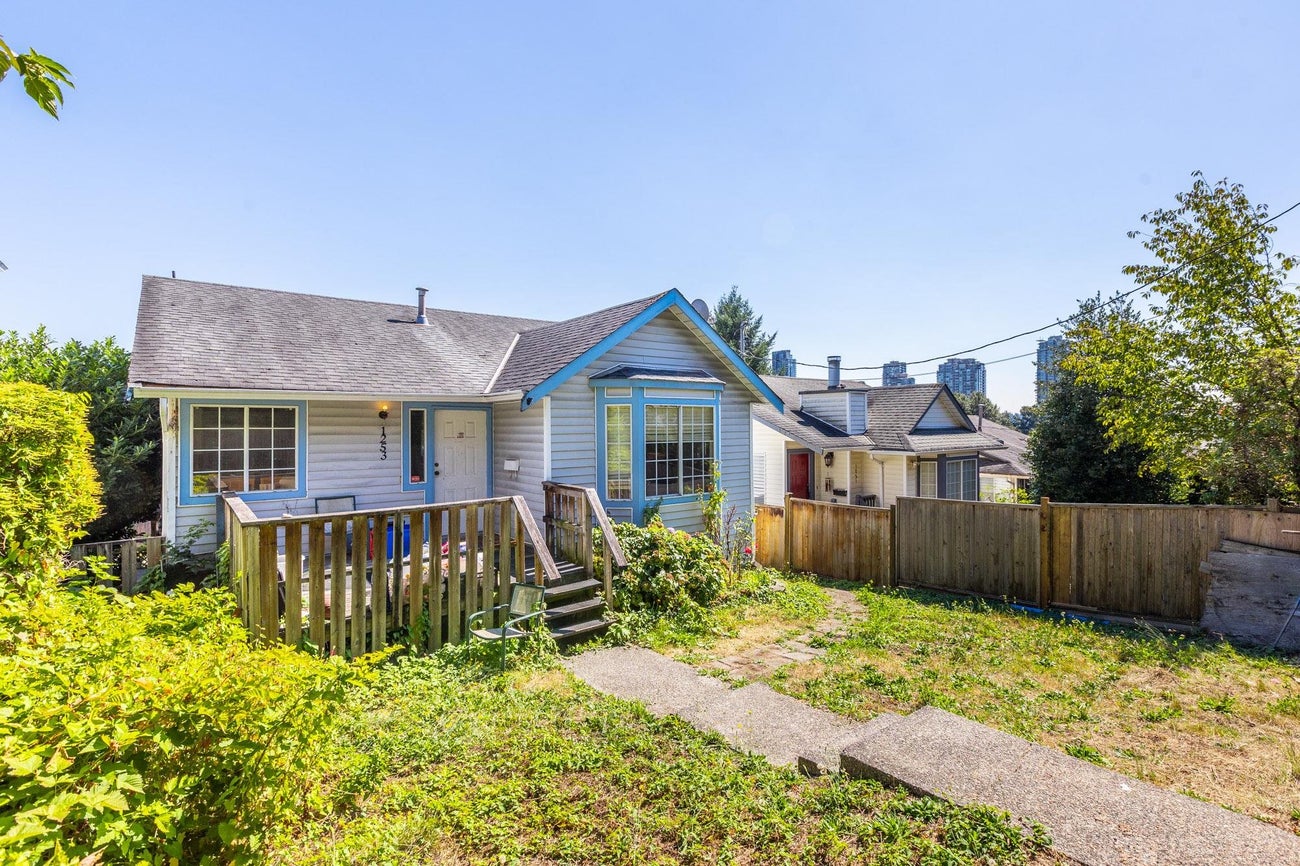 1253 Johnson Street - Canyon Springs Single Family Residence for Sale, 5 Bedrooms (R3159431)# - 5