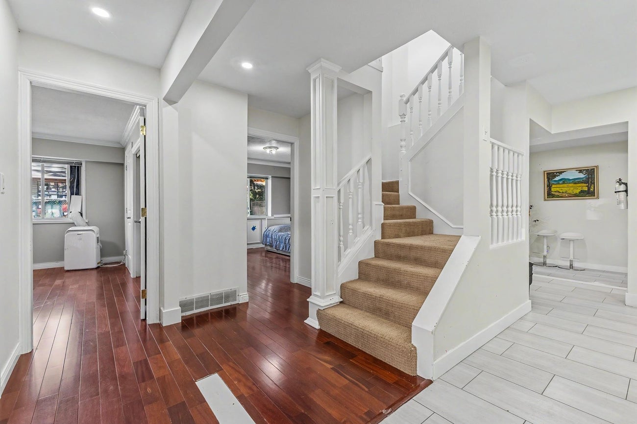 677 Gatensbury Street - Central Coquitlam Single Family Residence for Sale, 5 Bedrooms (R3159458)# - 15