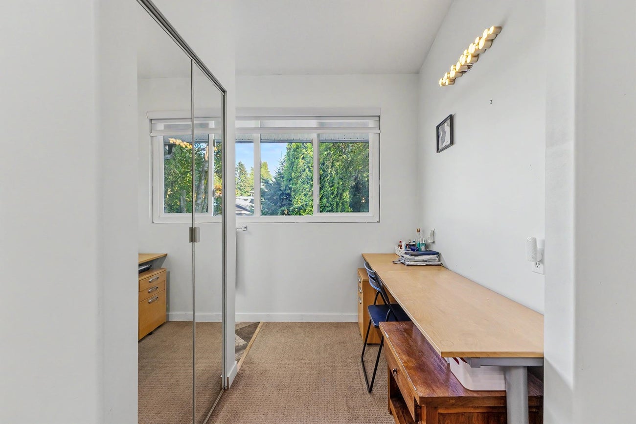 677 Gatensbury Street - Central Coquitlam Single Family Residence for Sale, 5 Bedrooms (R3159458)# - 17