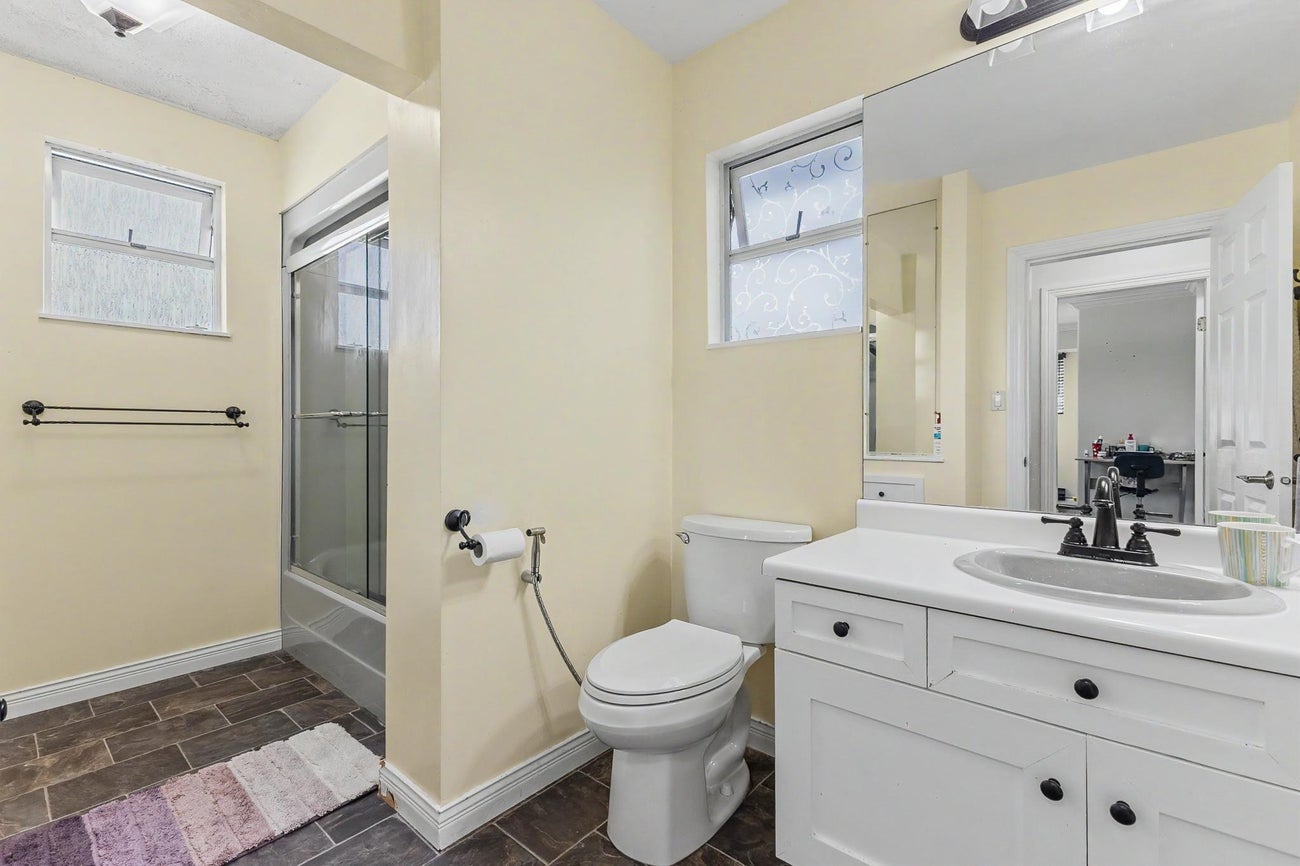 677 Gatensbury Street - Central Coquitlam Single Family Residence for Sale, 5 Bedrooms (R3159458)# - 20