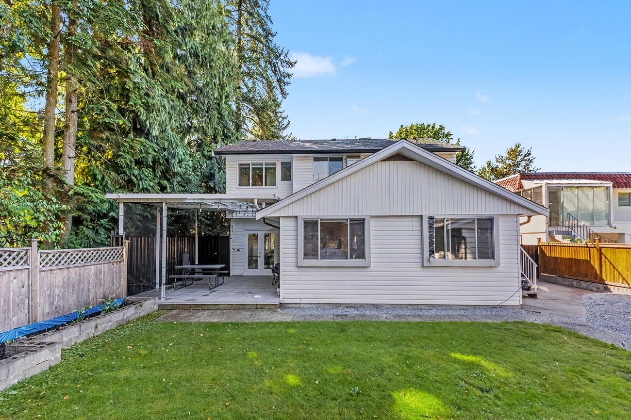 677 Gatensbury Street - Central Coquitlam Single Family Residence for Sale, 5 Bedrooms (R3159458)# - 30