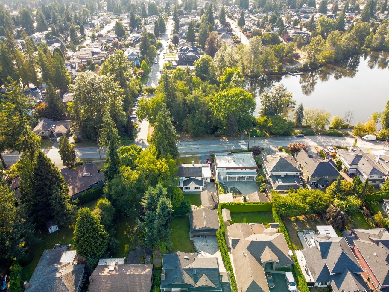 677 Gatensbury Street - Central Coquitlam Single Family Residence for Sale, 5 Bedrooms (R3159458)# - 33