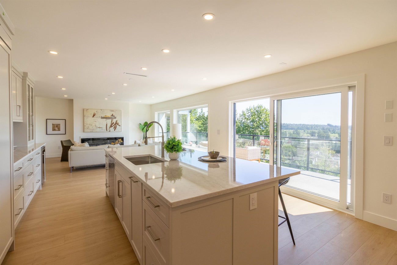 2256 Monashee Court - Coquitlam East Single Family Residence for Sale, 7 Bedrooms (R3159545)# - 12 2256 Monashee Court - Coquitlam East Single Family Residence for Sale, 7 Bedrooms (R3159545)# - 12