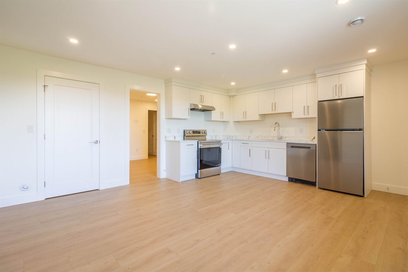 2256 Monashee Court - Coquitlam East Single Family Residence for Sale, 7 Bedrooms (R3159545)# - 36 2256 Monashee Court - Coquitlam East Single Family Residence for Sale, 7 Bedrooms (R3159545)# - 36