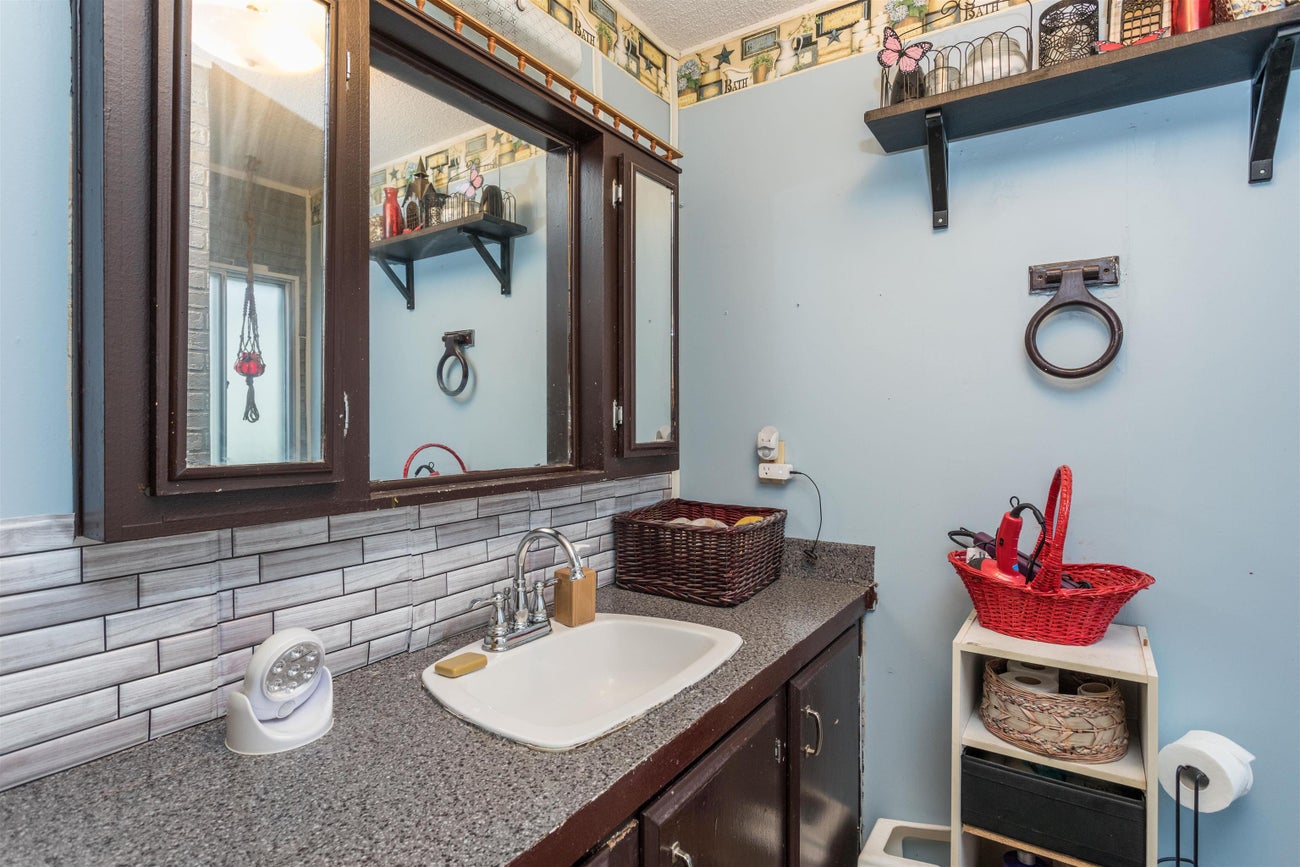 95 - 145 King Edward Street - Maillardville Manufactured Home for Sale, 3 Bedrooms (R3160464)# - 14