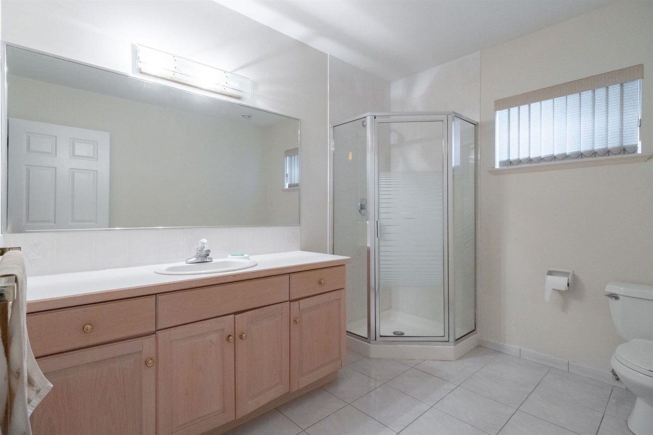 2248 Sicamous Avenue - Coquitlam East Single Family Residence for Sale, 7 Bedrooms (R3160669)# - 28